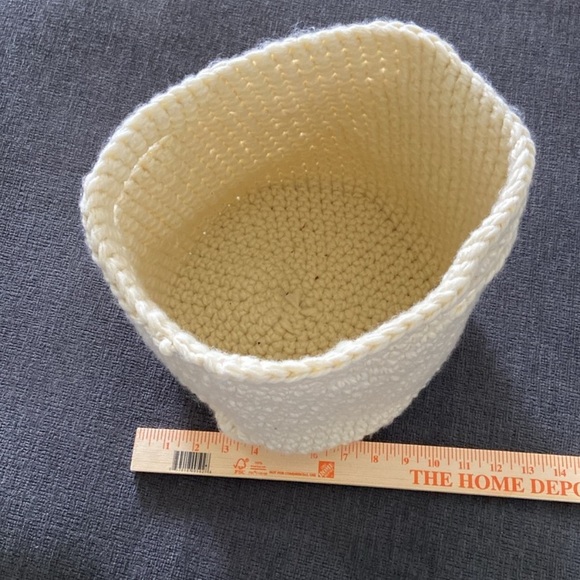 Handcrafted Cream Crochet Basket Bag Craft Handmade - Picture 3 of 6